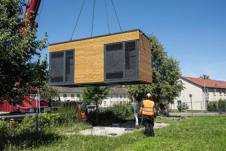 Die neue Energiezentrale am Hausenring beherbergt vier Luft-Wasser-Wärmepumpen