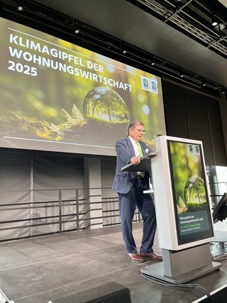 Begrüßung durch Peter Bresinski, Präsident des vbw