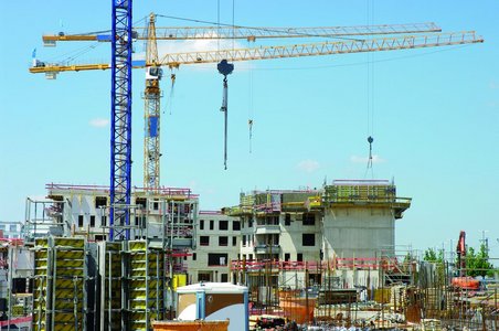 Eine Baustelle mit Mietwohnungsbau